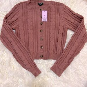 WOMENS CABLE KNIT SWEATER
